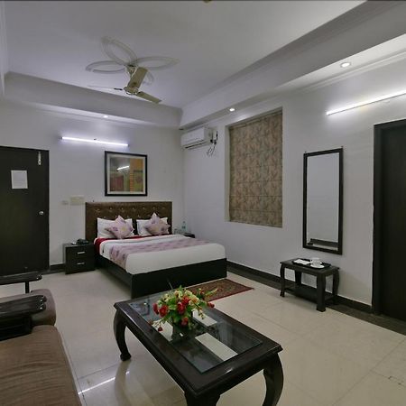 Hotel Diamond Stays Noida Exterior photo