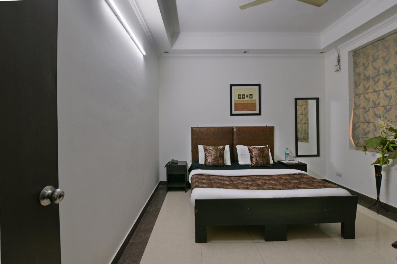 Hotel Diamond Stays Noida Exterior photo